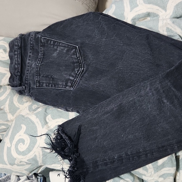 GRLFRND Jeans - Picture 2 of 4